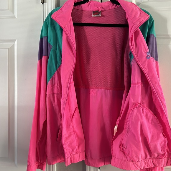 Vintage Nike wind breaker. Size medium. - Picture 6 of 8